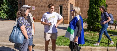 UNC Asheville Announces Spring 2025 Chancellor's List and Dean's List ...