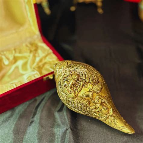PITTALAM Brass Shankh (Lord Ganesha) - Sacred Pooja Conch – Pittalam