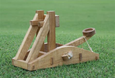 Catapult Game: Hands-on Activity for DIY Enthusiasts