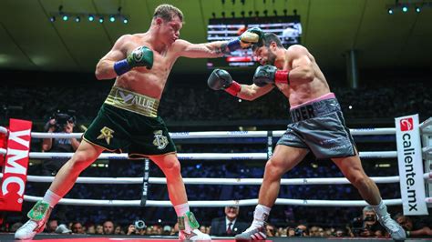In 'a historic moment for me,' Alvarez retains belt in Mexico - ESPN