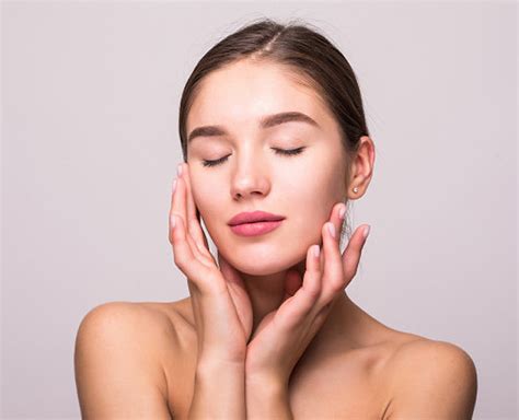 You Should Never Make These Mistakes While Shaving Your Face | Herzindagi