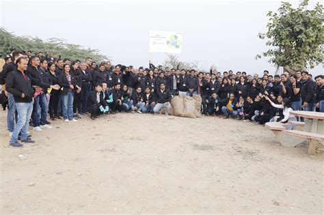 Samsung India’s Employee Volunteers Clean Plastic Waste in Aravali ...