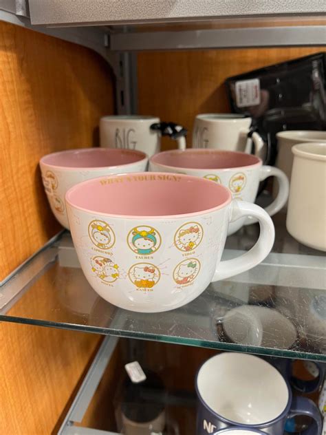 founds the purse pets at tjmaxx!! (plus mugs) : r/HelloKitty