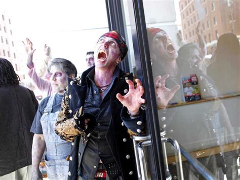 PICS: Game for Zombie Swipeout? (HT Tech)