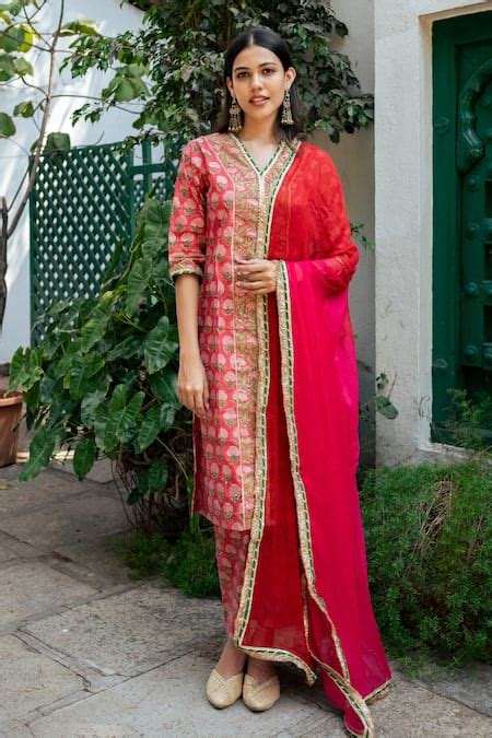 Buy Red Cotton, Chiffon, Muslin Gota Patti Carnation Bloom Print Kurta ...