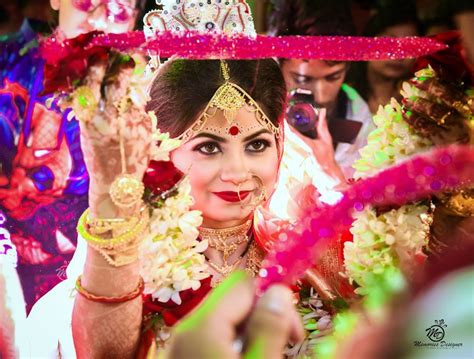 Best Props for a Memorable Bengali Wedding Photoshoot [2025]
