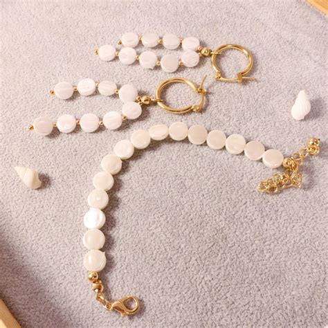 Pearly Pearl Bracelet and Earrings set | Salty – Salty Accessories
