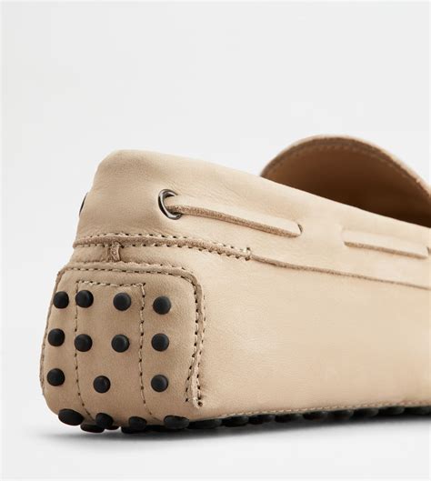 Man BEIGE Gommino Driving Shoes in Nubuck XXM0GW054706RN5MC600 | Tods