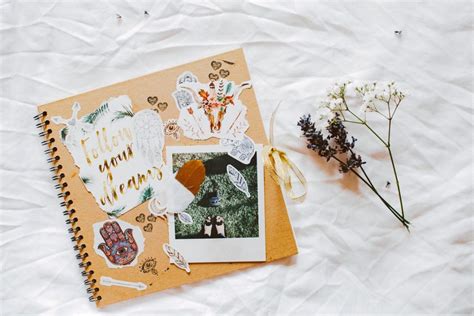 How to Scrapbook: 30 Creative Scrapbook
