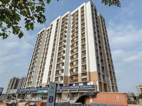 Ratna :: Turquoise Dreamz