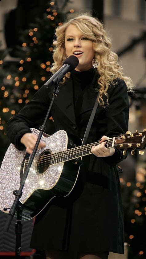 Pin by Roxannnne on SWIFTIE 4 LIFE ️ | Taylor swift fearless, Taylor ...