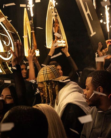 Future Rapper Sign 的图像结果