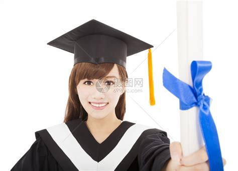 持有并颁发文凭的年轻女毕业生学高清图片下载-正版图片502610320-摄图网