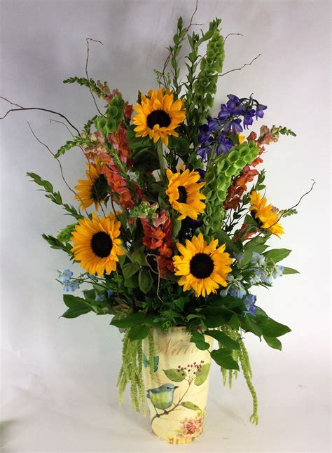 Large Sunflower Bouquet | Sunflower arrangements, Beautiful flower ...