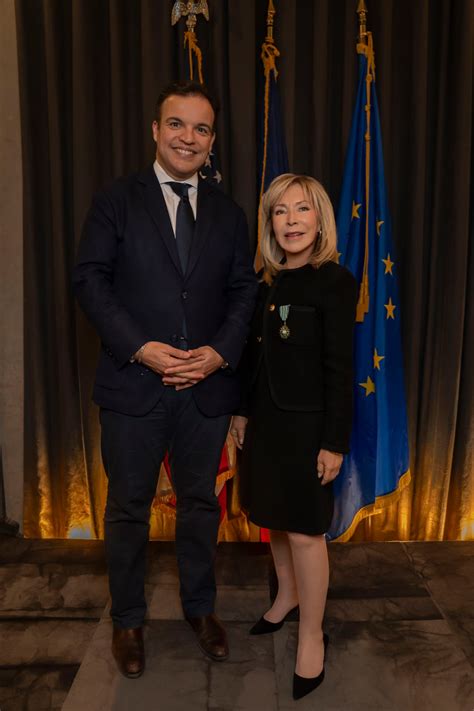 SCAD president Paula Wallace receives French knighthood