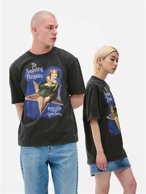 Women’s, Men’s & Unisex Band T-Shirts | Oversized Band Tees | Primark
