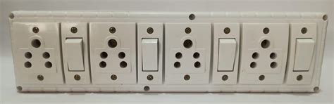6A 4 Sockets (5 Pin Socket) & 4 Switch (Straight) Extension Box with 6A ...