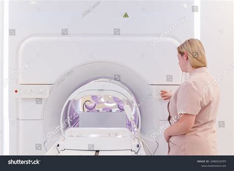 Mr-linac Radiation Therapy Machine Magnetic Resonance Stock Photo 2490214707 | Shutterstock