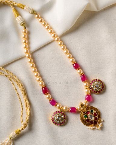 Silver Necklaces – CHAANDI