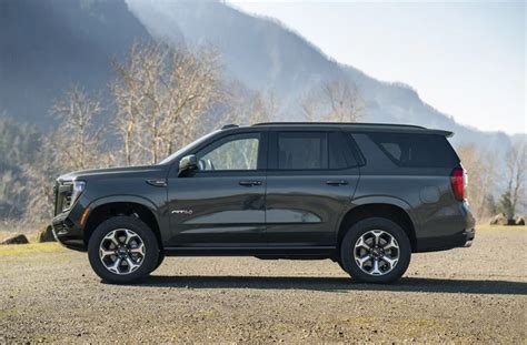 2025 GMC Yukon Interior, Cargo Space & Seating | U.S. News