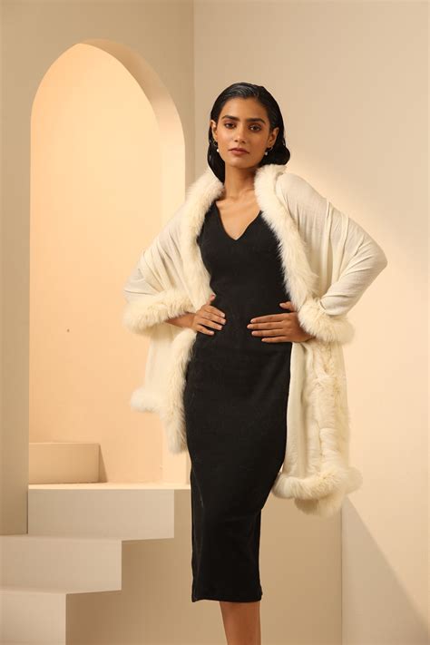 Christy Cashmere Fur Stole | The Mahal