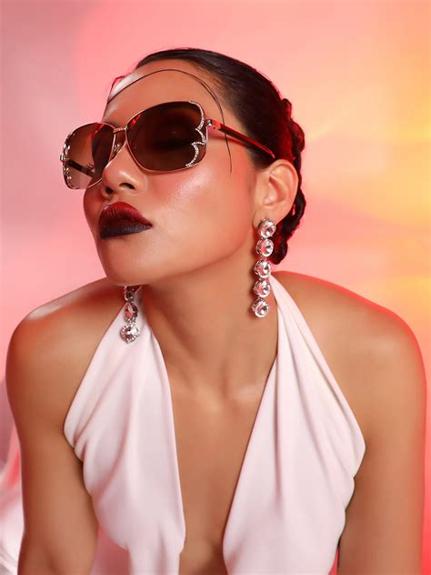 Haute Sauce Women Butterfly Sunglasses With Polarised Lens