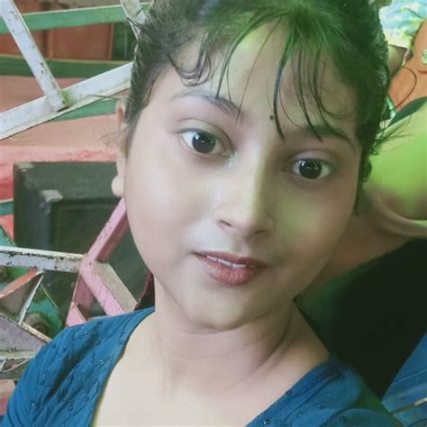 Khushi - Varanasi,Uttar Pradesh : Fresh graduate in B.com from Mahatma ...