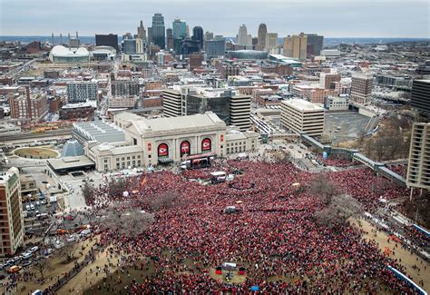 Photos: Kansas City turns red as Chiefs fans throw a massive 2023 Super ...