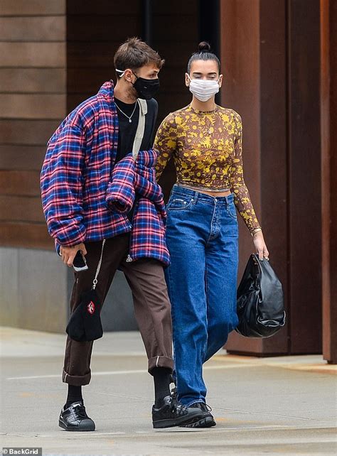 Dua Lipa enjoys a cosy walk with boyfriend Anwar Hadid in NYC | Daily ...
