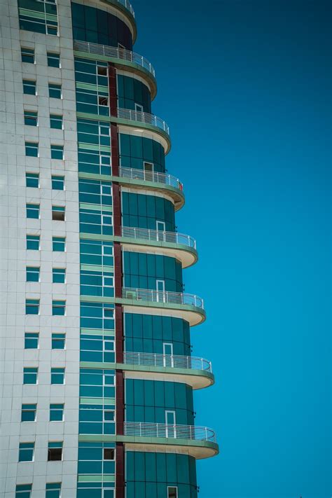 City Building Side View 的图像结果