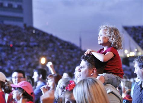 Beach Boys to headline 2012 Stadium of Fire – Deseret News