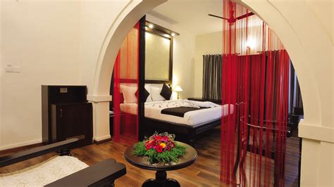 4 Star Heritage Ayurvedic Resorts in Thrissur, Best Multi Cuisine ...