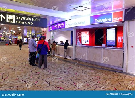 Singapore :Foreign Currency Exchange Editorial Photography - Image of changing, checking: 82900882