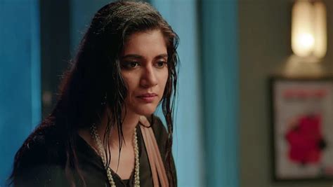 Watch Bebaakee Season 1 E2 - Hate at First Sight online in HD on ZEE5