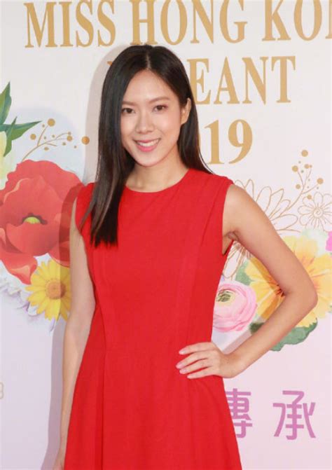 2019香港小姐面试照实拍图 有些好奇今年的冠军是谁-腾牛个性网