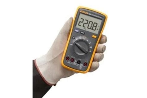 Fluke 15B+ Digital Multimeter | Fluke