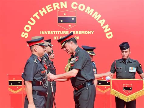 Colonel Sunil Kumar Kashyap and Lance Havildar Ajay Cahaar Receive GOC ...