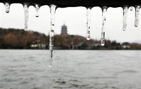 强冷天气明天入粤！化州发出重大天气报告，湿冷天气冻过春节！_行车_影响_小到中雨