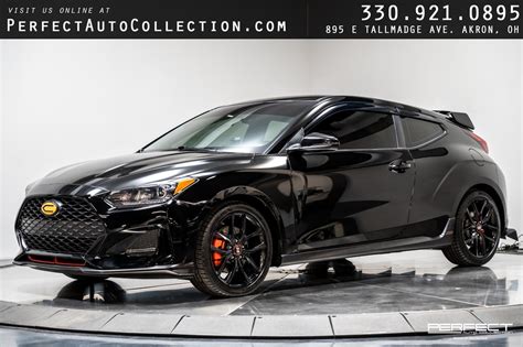Hyundai Veloster Black Turbo
