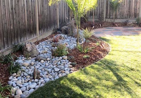 Decorative River Rock Landscaping Ideas 9 Ideas For River Rock