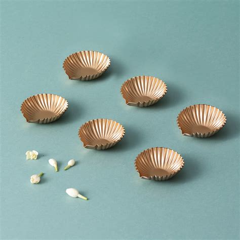 Gold Metallic Design Diyas Set of 6 – Nestroots