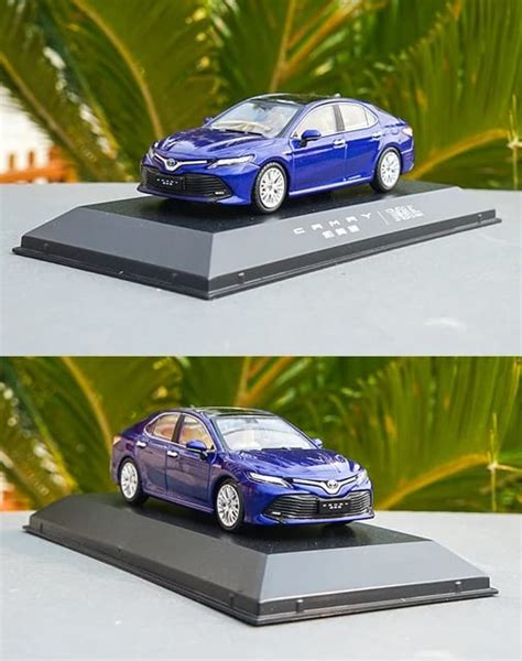 1:24 Toyota Camry Alloy Model Car