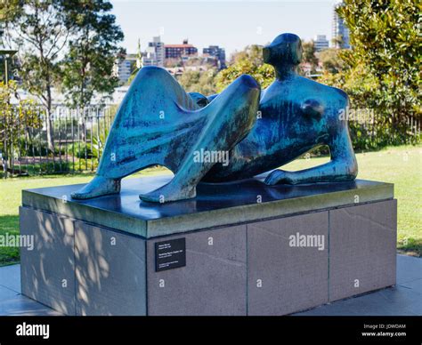 Henry moore sydney australia hi-res stock photography and images - Alamy