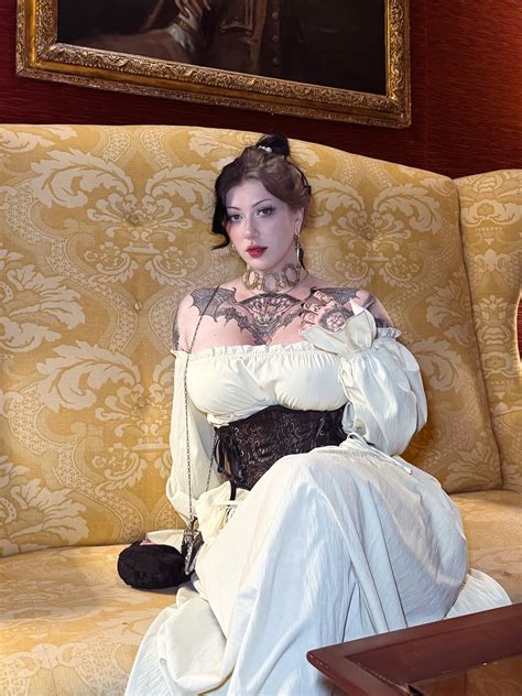 Ravengriim | Such a great time at @theannieawards ! So inspiring and ...