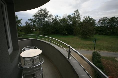 VILA & SPA STEVIĆ (Veliko Gradiste) - Hotel Reviews, Photos, Rate ...