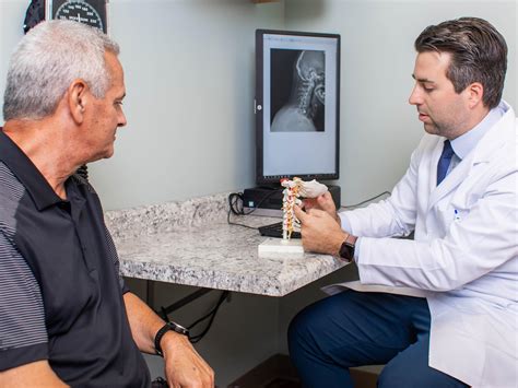 Robert Dow, M.D. | Orthopaedic Center of Southern Illinois