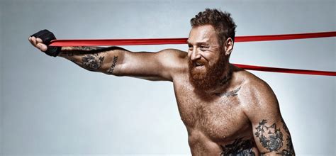 रेजिस्टेंस बैंड से करने वाली 5 चेस्ट एक्सरसाइज, बनेगा तगड़ा और मजबूत ...