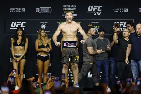 Who Is Dricus Du Plessis’ Girlfriend? Meet Vasti Spiller, the Woman Behind ‘Stillknocks’ - The ...