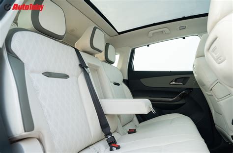 Mahindra XEV 9e review, first drive: A revolutionary SUV for the family ...