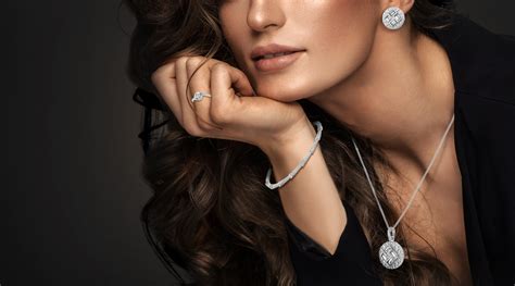 Can’t find the perfect daily wear jewellery? Here’s what you need to ...